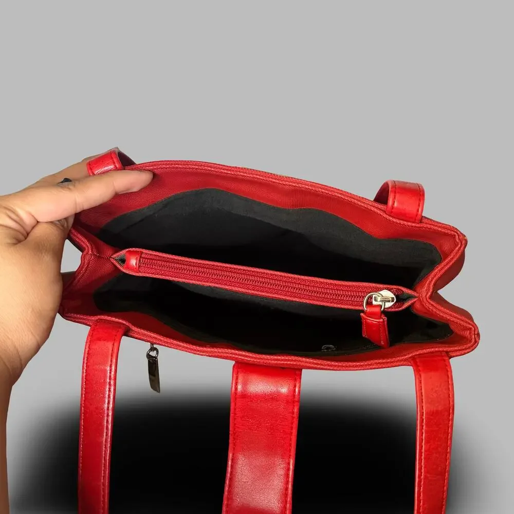Vintage GUESS Red Shoulder Bag – Authentic Y2K Era